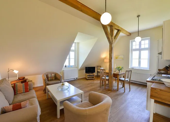 アパート Im Zweiten Obergeschoss Des Gutshauses By Interhome *